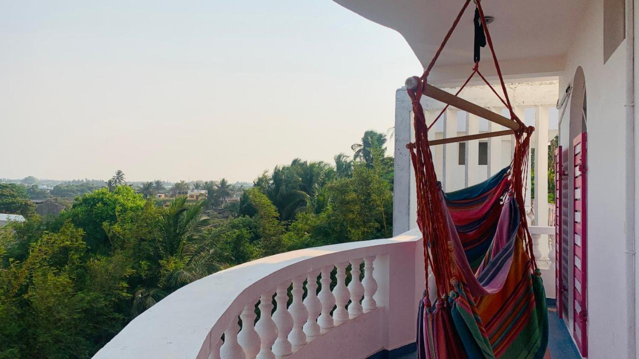 Holi-Wood Guesthouse Pondicherry Exterior photo